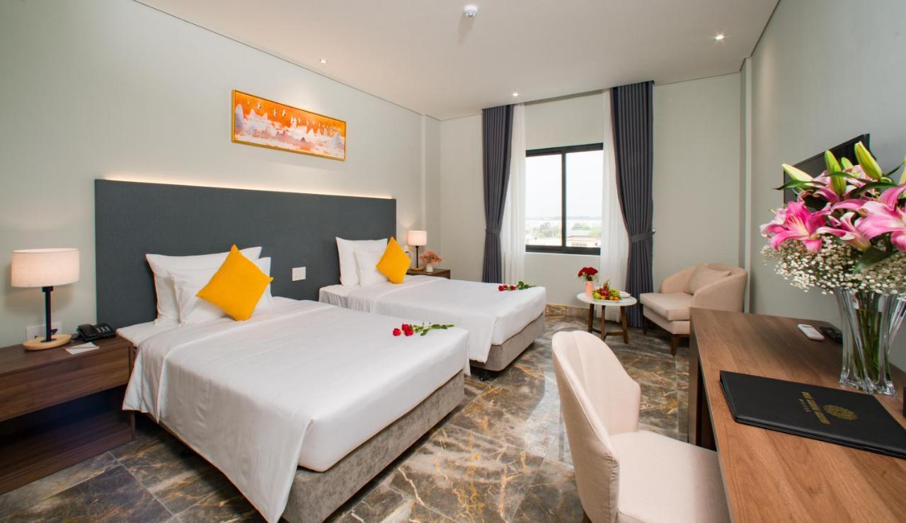Phu Thang Grand Hotel Duc Hoa エクステリア 写真