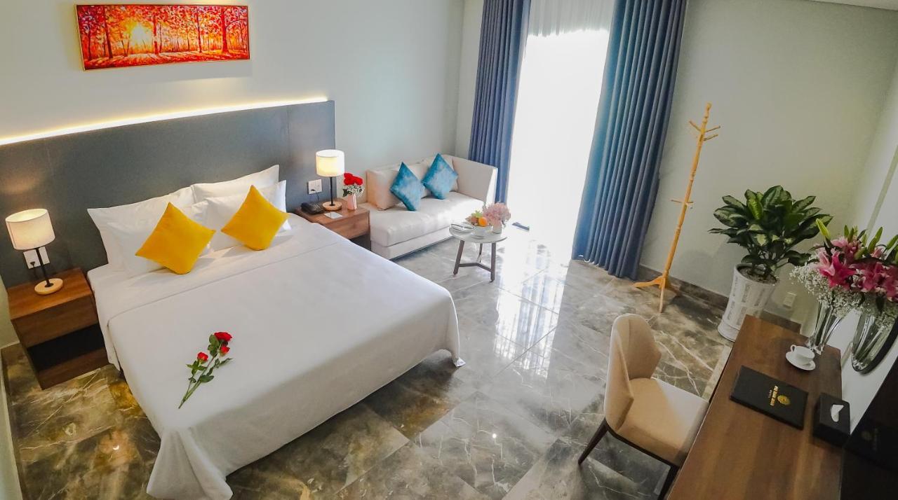 Phu Thang Grand Hotel Duc Hoa エクステリア 写真