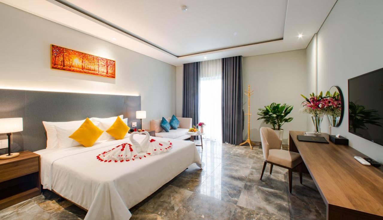 Phu Thang Grand Hotel Duc Hoa エクステリア 写真