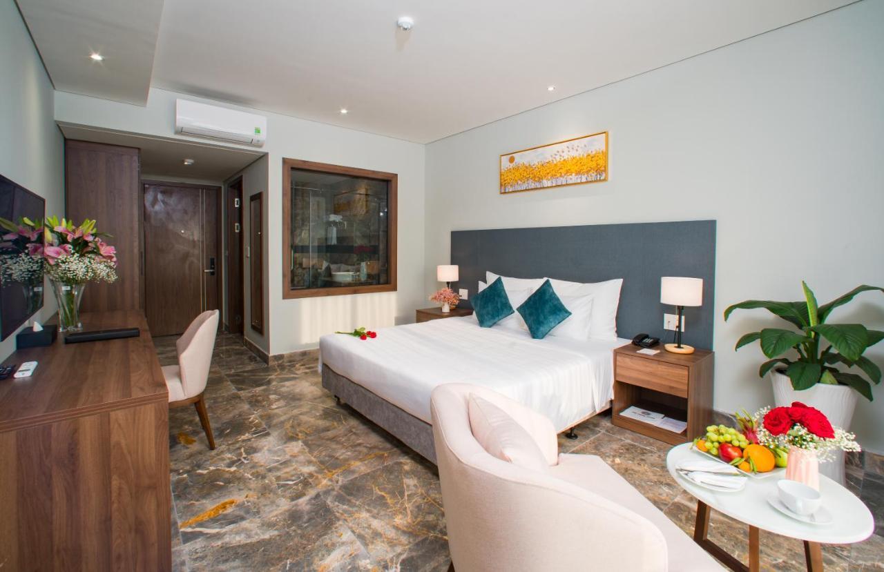 Phu Thang Grand Hotel Duc Hoa エクステリア 写真