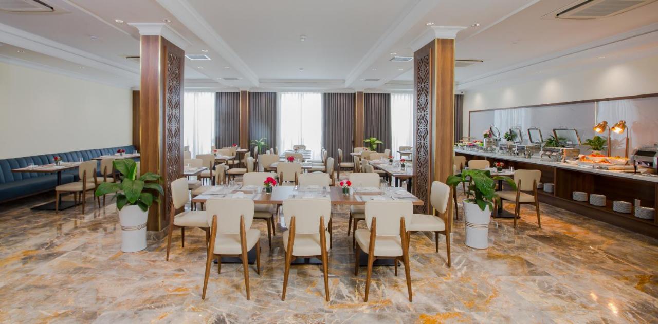 Phu Thang Grand Hotel Duc Hoa エクステリア 写真